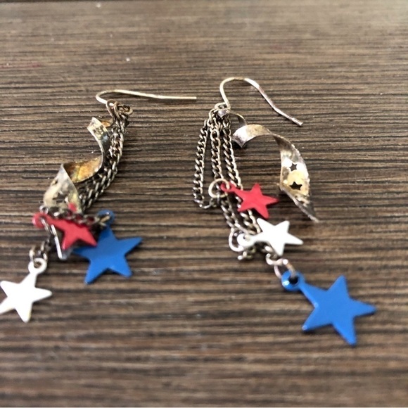 U.S.A. Blue, Red, and White star dangle earrings - Picture 2 of 2
